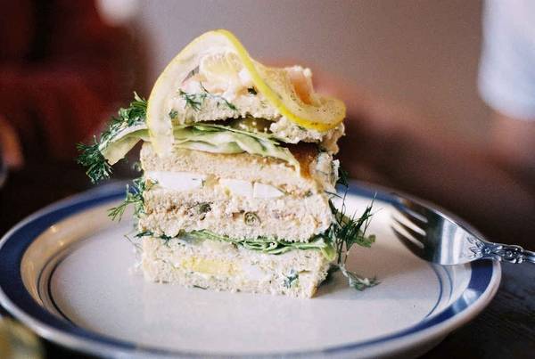 Nghệ thuật bánh mì kẹp Smorgastarta Thụy Điển