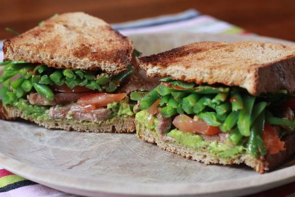 Hương vị bánh mì kẹp Chacarero của Chile