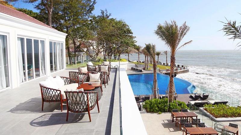 Không gian Beach Bar khách sạn Mercure Vũng Tàu