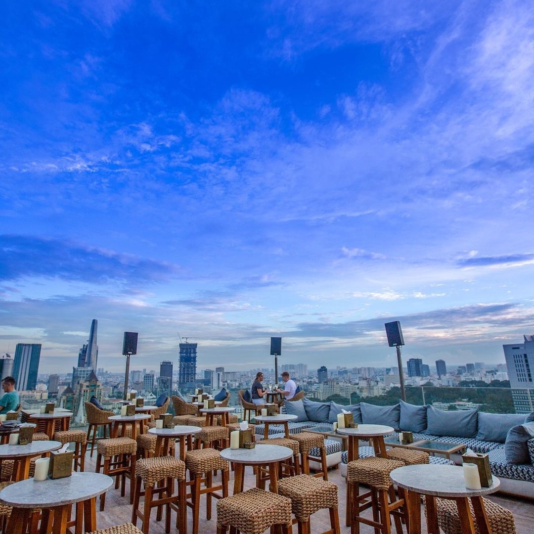 2n1d-o-hotel-des-arts-mien-phi-cocktails-va-mini-bar-chi-1599000-vndkhach-ivivu-01
