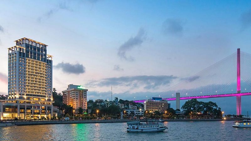 Khách sạn Wyndham Legend Hạ Long view toàn cảnh Vịnh Hạ Long