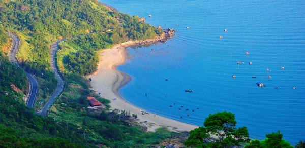 Bãi Bụt trên bán đảo Sơn Trà