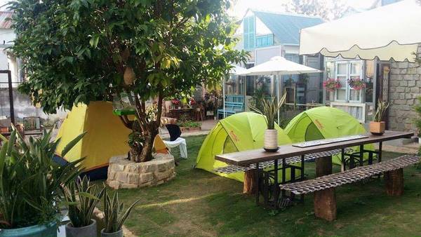 Chi tiết trang trí vintage ngọt ngào tại Là Nhà Homestay