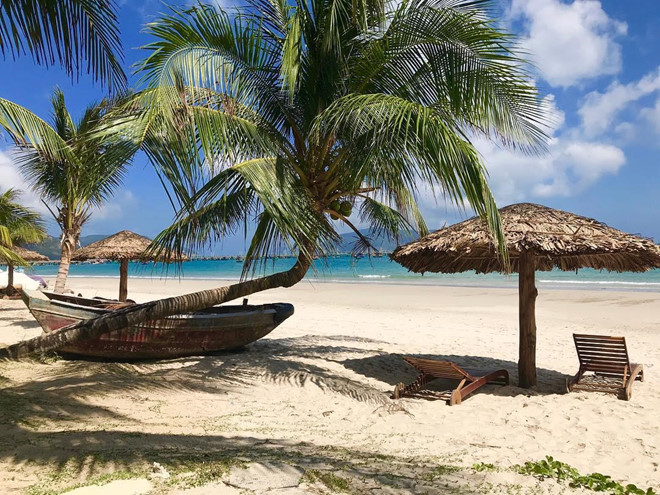 Bãi biển và không gian nghỉ dưỡng tại Côn Đảo Resort