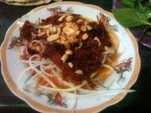 Bò bía Tam Kỳ - món ăn vặt Tam Kỳ ăn kèm mít hông