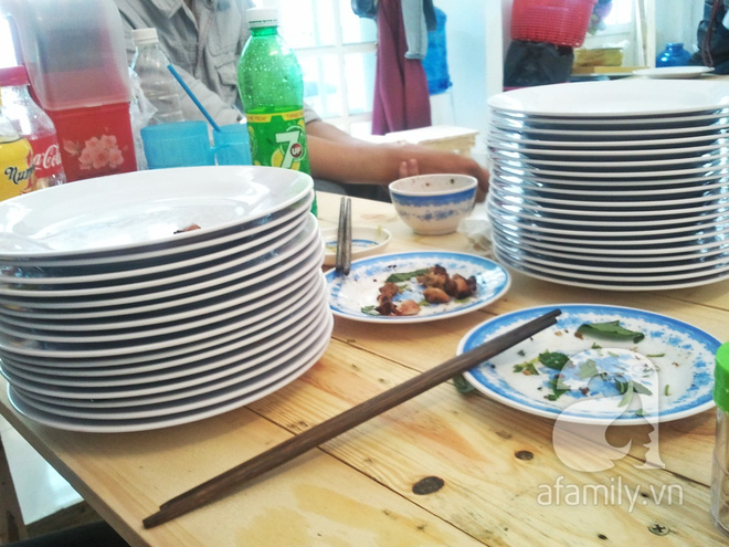 Cách ăn bánh ướt Ban Mê Sài Gòn