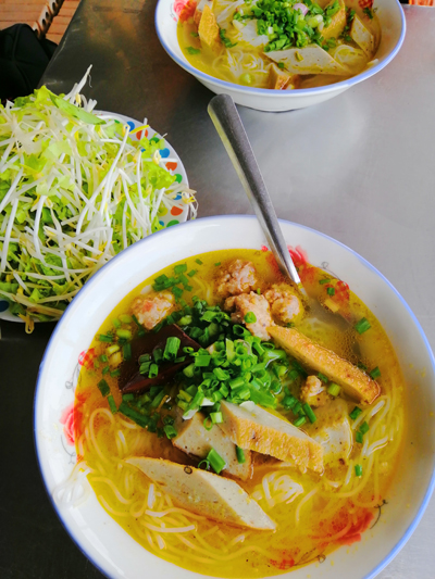 Món ngon đặc sản bún chả cá khi đi du lịch Nha Trang