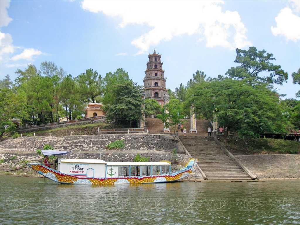 Chùa Thiên Mụ trong lịch trình 3 ngày du lịch Huế