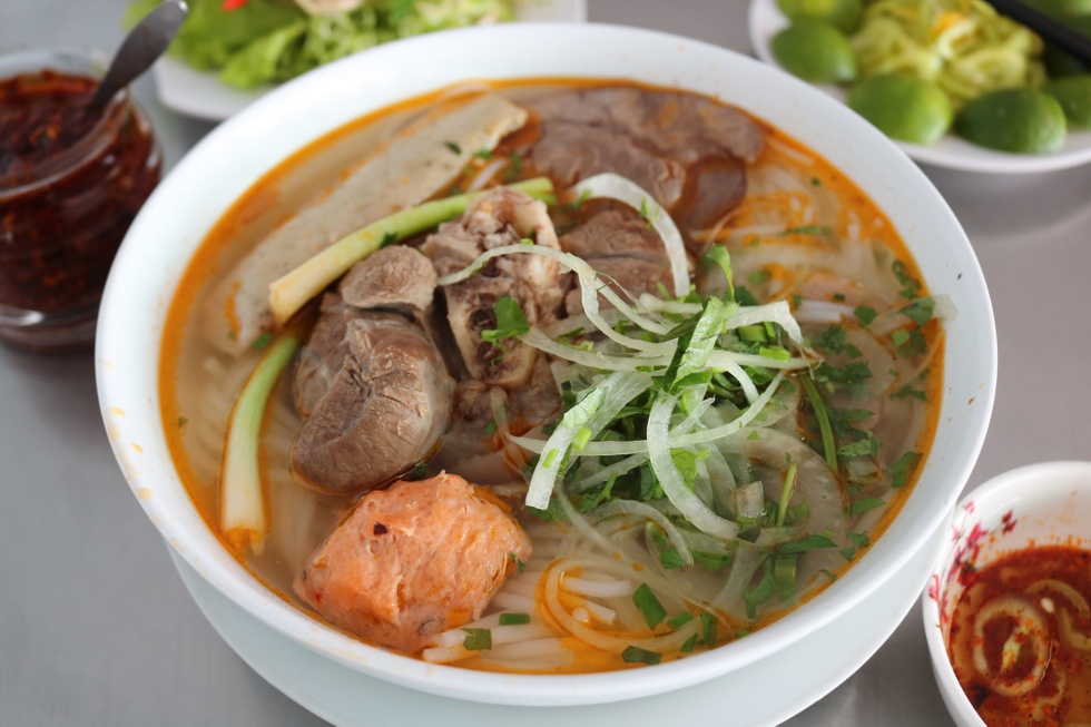 Bún bò Huế. Ảnh: Báo Thanh niên.