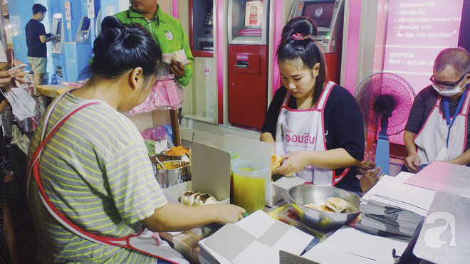 Nhân bánh đa dạng quán ăn Bangkok Yaowarat