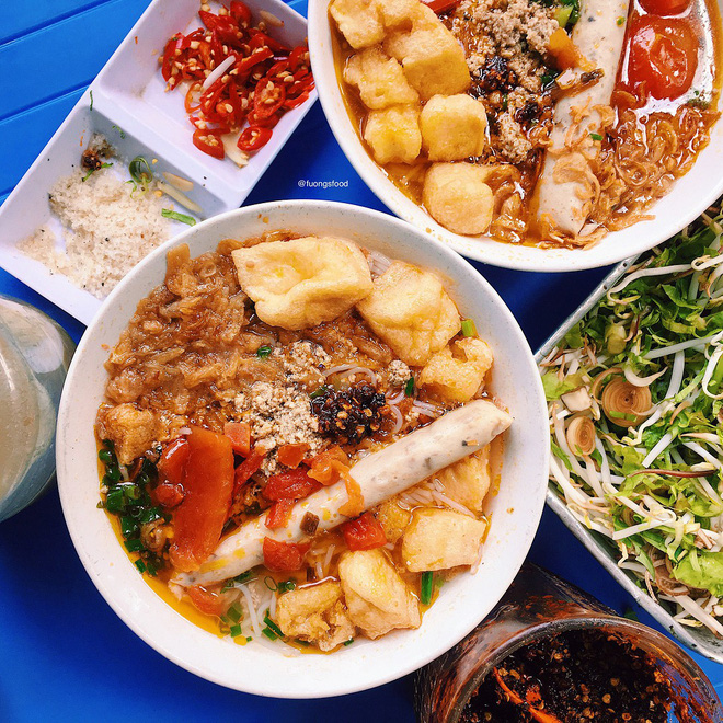 3-quan-bun-rieu-truyen-thong-cuc-ngon-de-khoi-dong-mua-he-o-ha-noi-ivivu-6