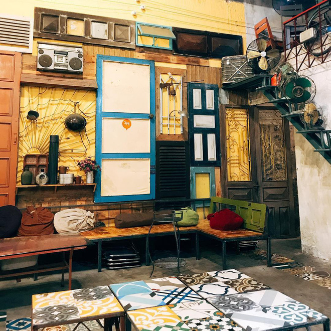 Chi tiết decor hoài cổ Danang 1975 Coffee
