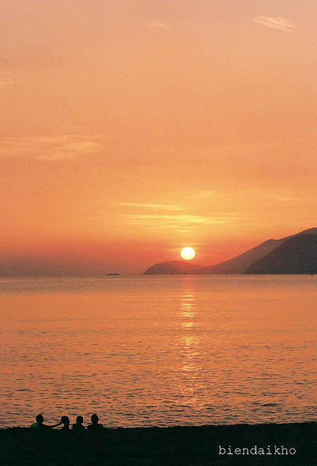 Hình ảnh Nha Trang mặt trời lên rực rỡ