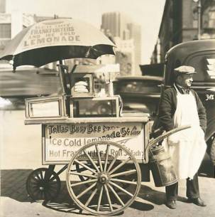 Quầy bán nước chanh mát lạnh tại New York