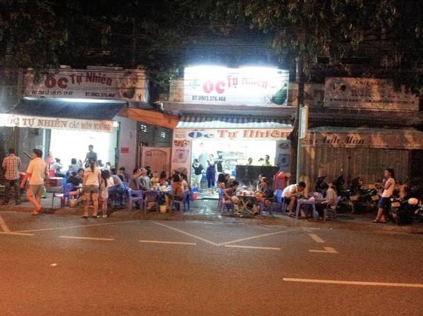 Quán ốc Tự Nhiên. Ảnh: quanngonre