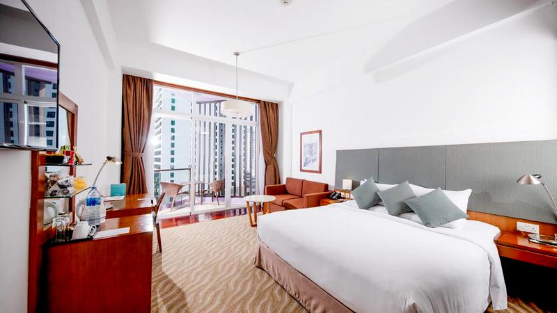 View ban công hướng biển cực đẹp tại khách sạn Novotel Nha Trang