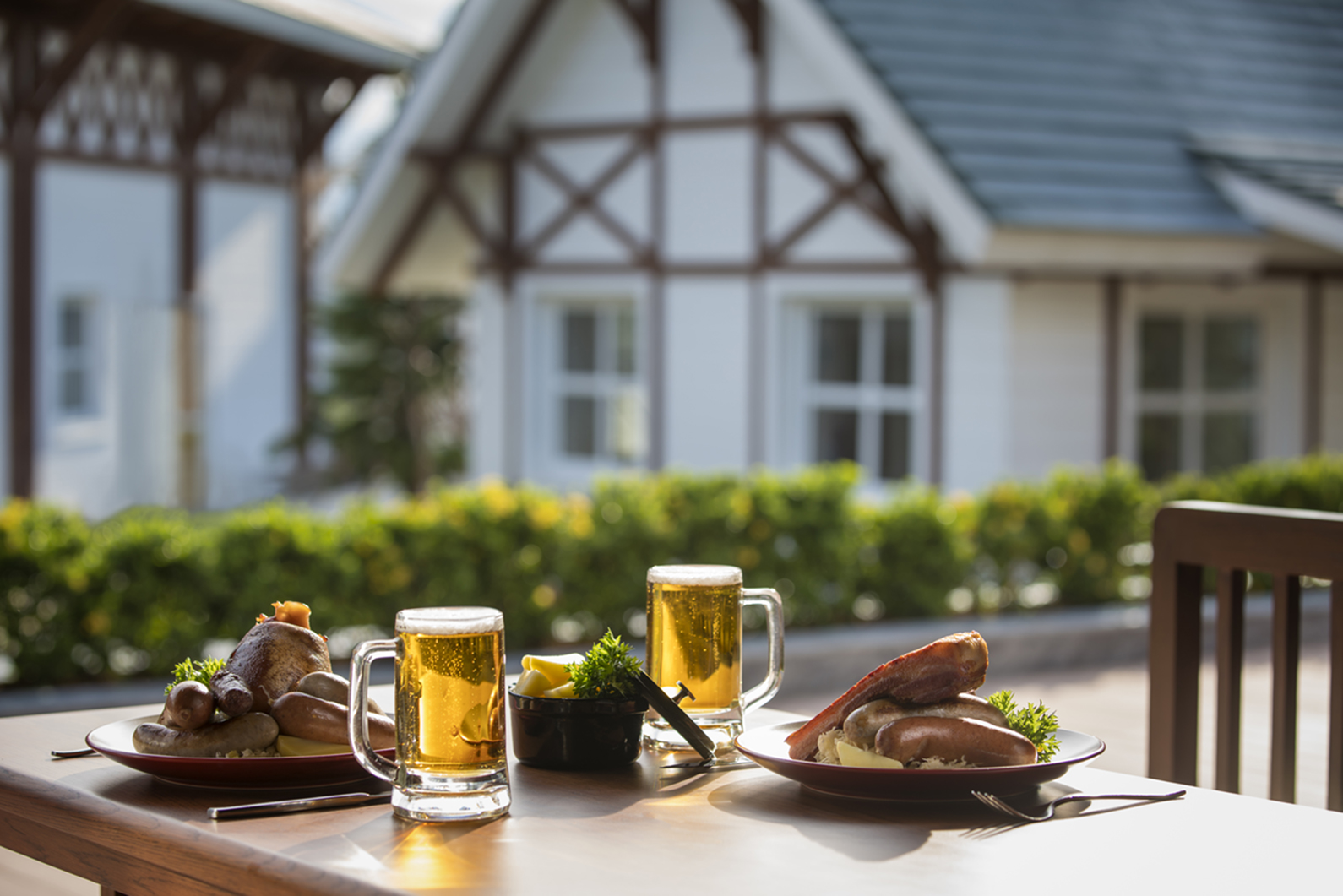 Không gian nhà hàng sang trọng tại Movenpick Resort Cam Ranh