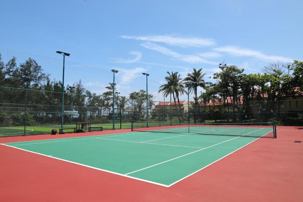 Sân tennis tại resort