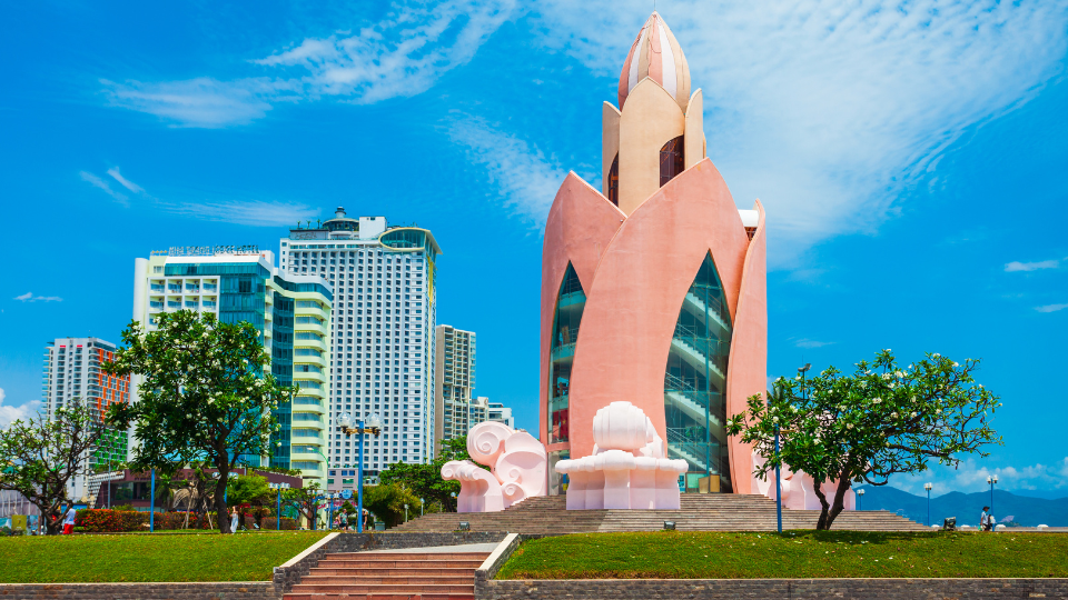 Tháp Trầm Hương biểu tượng du lịch Nha Trang