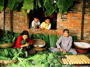 Bánh tét món ăn ngày Tết miền Nam