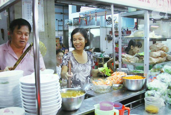 Quầy hủ tiếu Nam Vang trong hẻm 20 thước