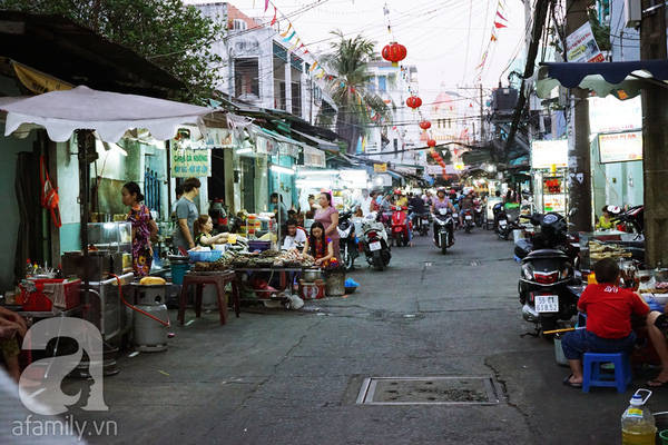 Hẻm 200 Xóm Chiếu Sài Gòn