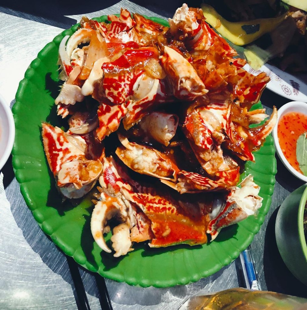 Không gian quán ốc cô Xí tại Quy Nhơn