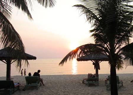 Du lịch Phú Quốc - Thanh Kiều Phú Quốc Resort nằm trên bãi biển Dương Đông