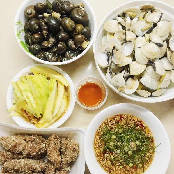 Nước chấm xuất sắc của hàng ốc ngon Hà Nội