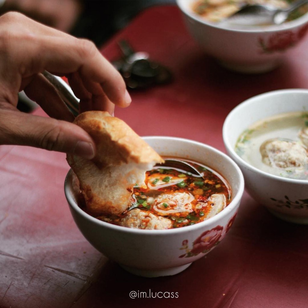 Bánh mì xíu mại đặc sản Đà Lạt