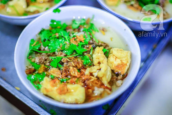 4-quan-banh-duc-nong-sieu-hap-dan-cho-chieu-gio-mua-ha-noi-ivivu-1