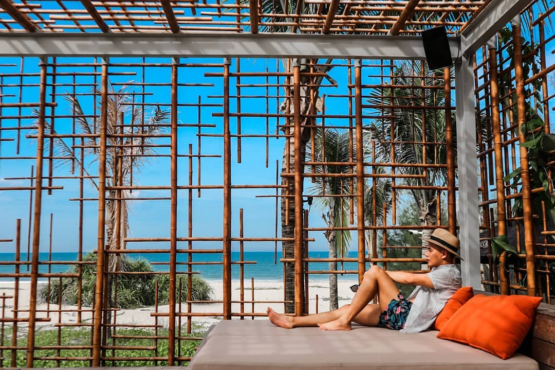 Blush Beach Club Hoi An quán bar Hội An view biển