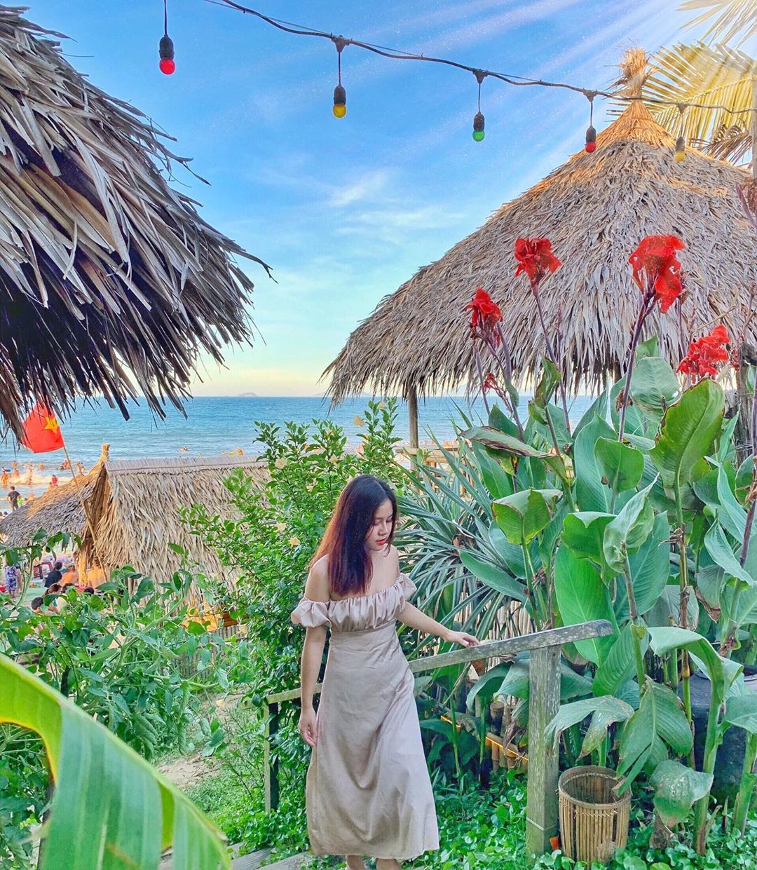 Không gian lãng mạn Soul Kitchen quán bar Hội An view biển