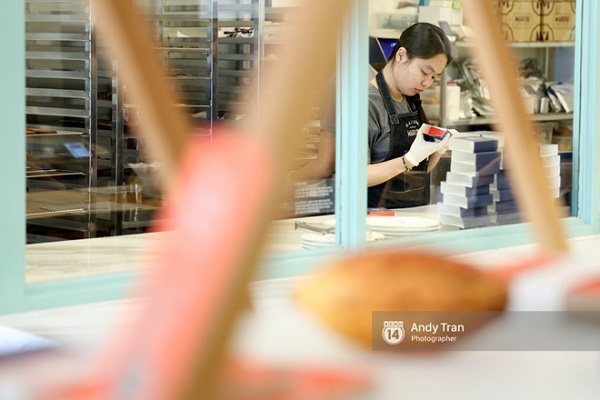 Bánh chocolate tại Maison Marou quán cà phê Sài Gòn