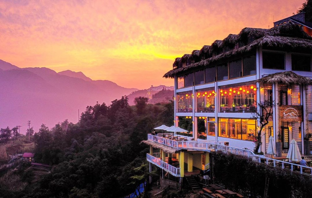 Quán cà phê Sa Pa The Haven Sapa Camp Site view toàn cảnh biển mây