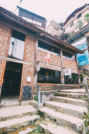 Không gian gỗ đá ấm cúng The Hill Station quán cafe Sapa
