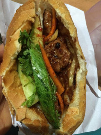 Bánh mì thịt nướng Sài Gòn
