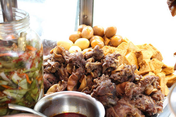 Bánh mì phá lấu Tiều Nguyễn Trãi