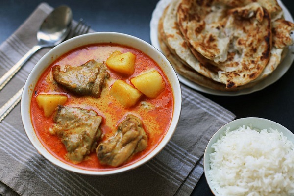 Gulai ayam kampong - món ngon Malaysia