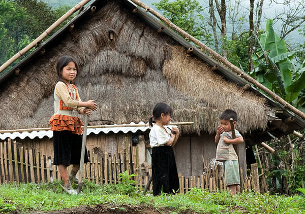 Dòng suối Lave tại bản làng Sapa