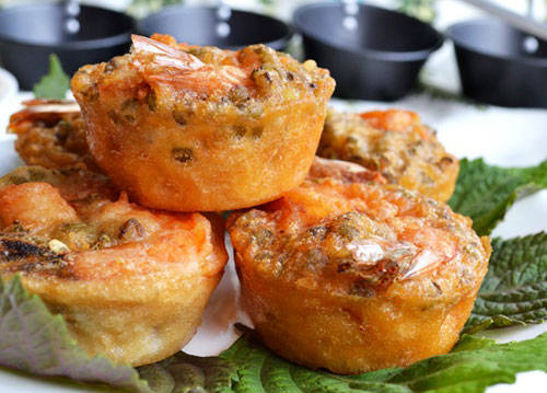 Bánh cống món ngon Cần Thơ giòn rụm hấp dẫn