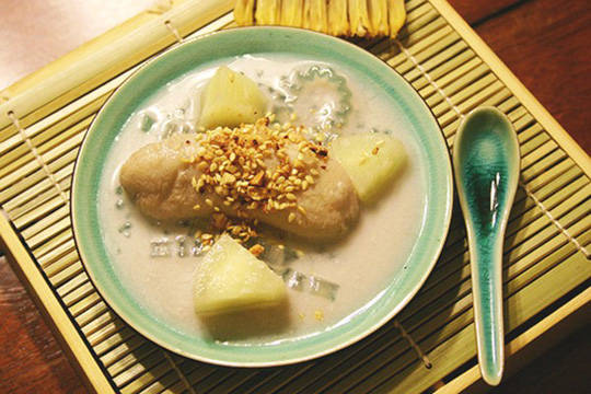 Chè chuối Kluay Buat Chee đặc sản ẩm thực Thái Lan