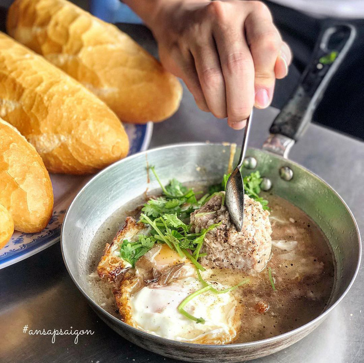 Bánh mì xíu mại Hàng Quyên - ăn vặt Vũng Tàu ngon rẻ