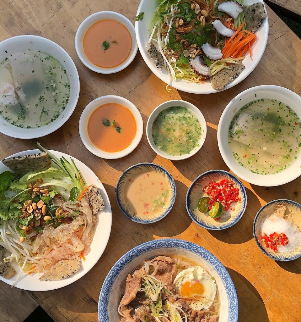 5-dia-chi-ban-bun-ca-ngon-co-tieng-o-tphcm-ivivu-5