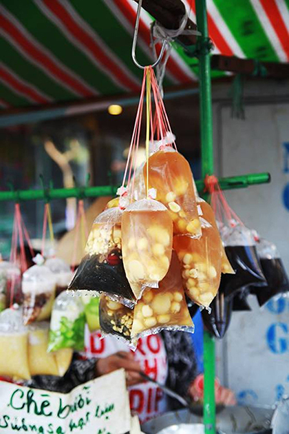 Chè đá giải khát Sài Gòn tại Đinh Tiên Hoàng quận 1