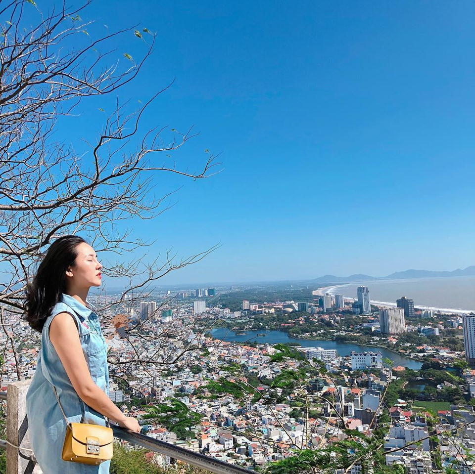 Hải đăng - Địa điểm sống ảo Vũng Tàu với con đường uốn lượn check-in