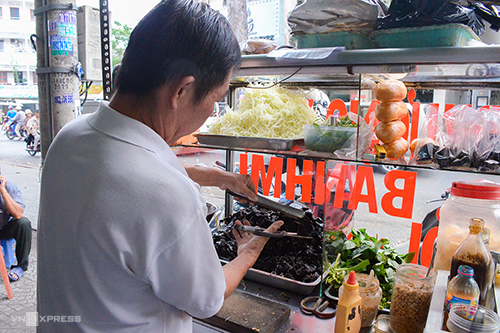Bánh mì khô bò Đa Kao - Bánh mì Sài Gòn chiều tối