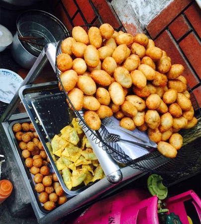 Bánh rán mặn Hà Nội Nhà Chung vỏ mỏng giòn