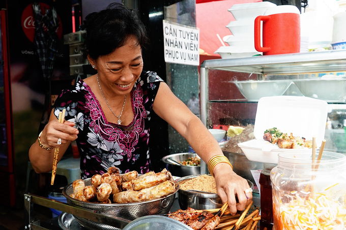 Bún thịt nướng chị Tuyền Sài Gòn