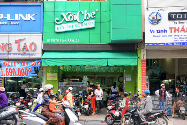 Hàng xôi Bùi Thị Xuân nổi tiếng Sài Gòn